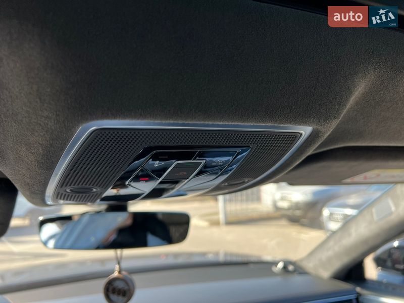 Седан Audi A8 2019 в Полтаве
