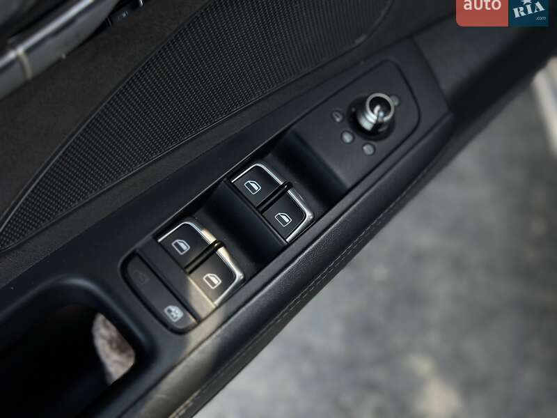 Седан Audi A8 2015 в Стрию фото 35 Седан Audi A8 2015 в Стрию