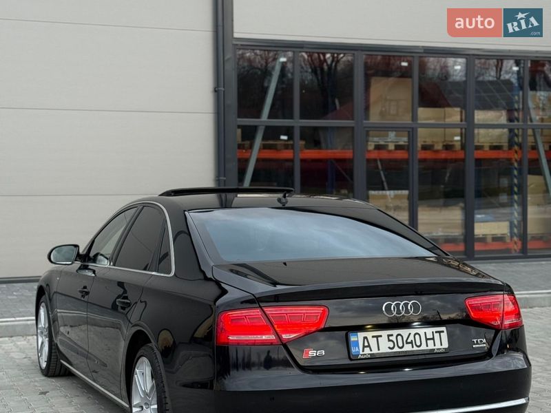 Седан Audi A8 2011 в Ивано-Франковске
