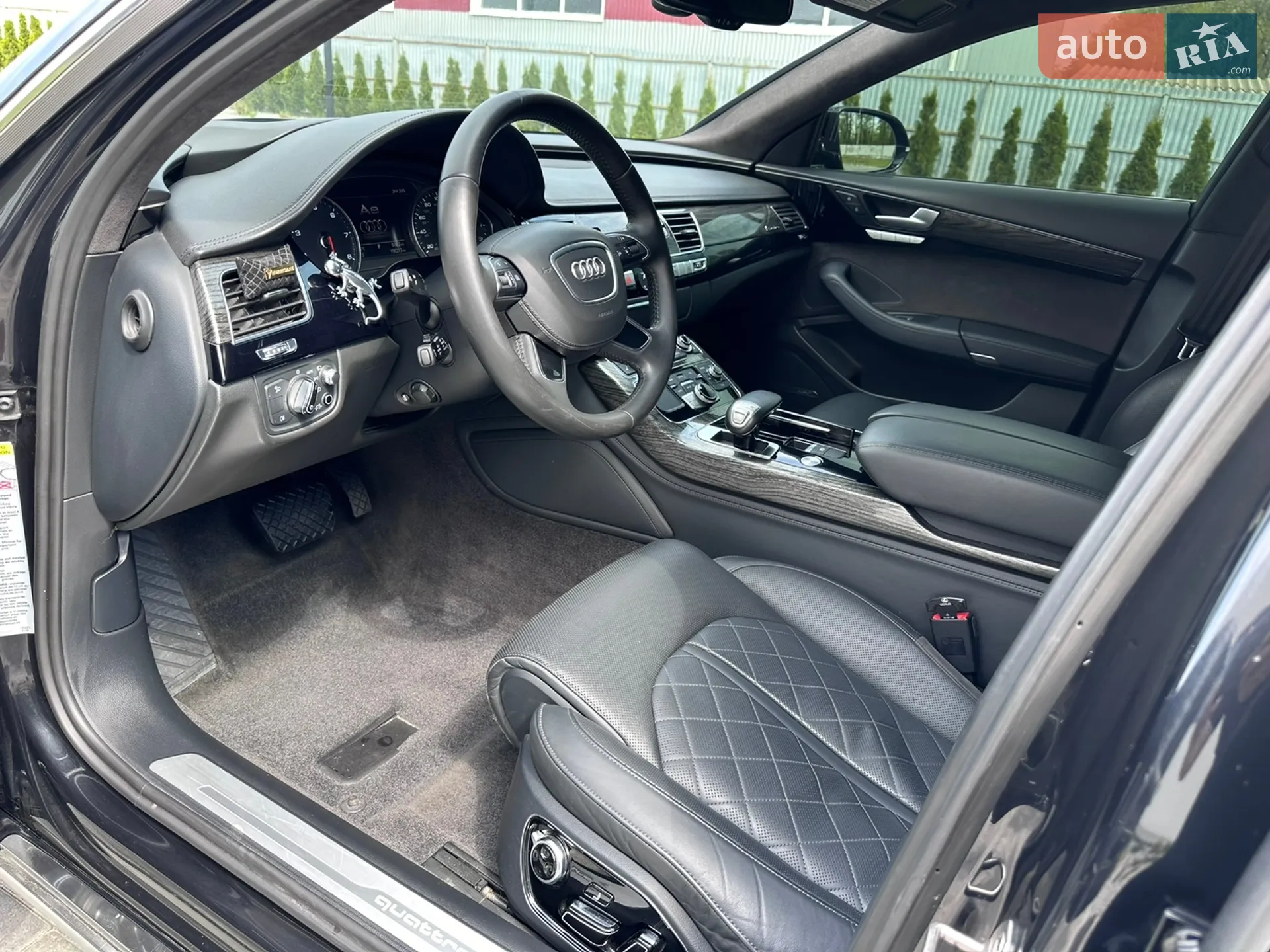 2015 Audi A8 - мініатюра 15