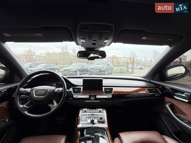 Седан Audi A8 2013 в Киеве