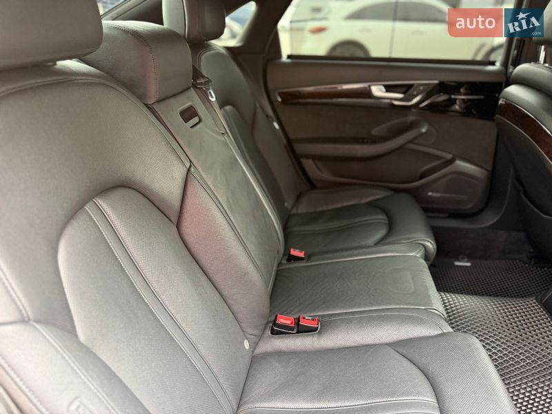 Седан Audi A8 2014 в Киеве