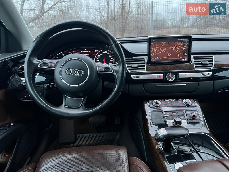Седан Audi A8 2011 в Києві