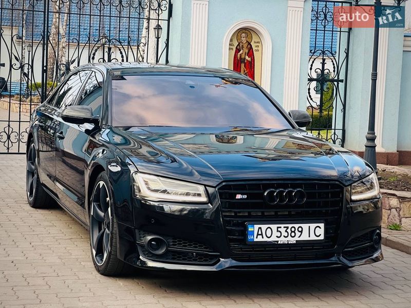 Седан Audi A8 2015 в Киеве