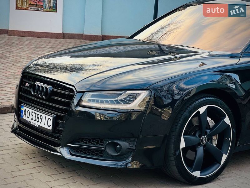 Седан Audi A8 2015 в Киеве