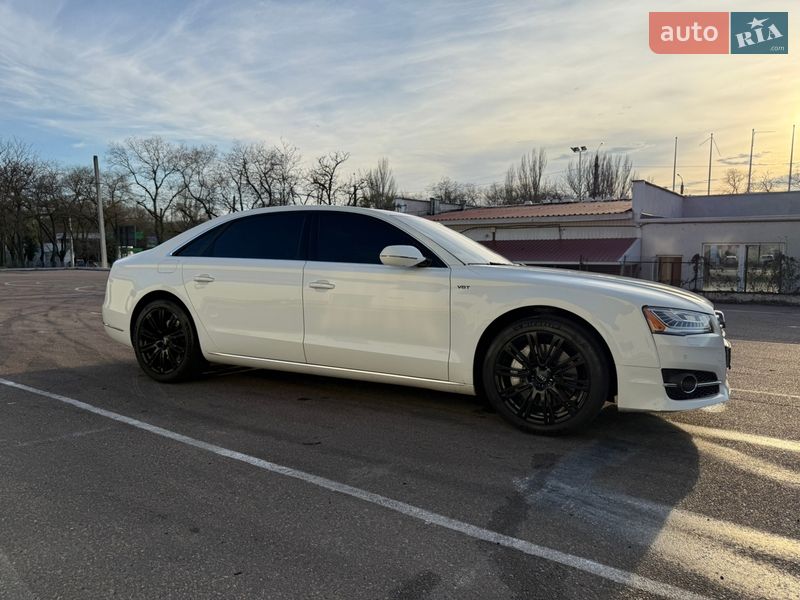 Седан Audi A8 2014 в Николаеве