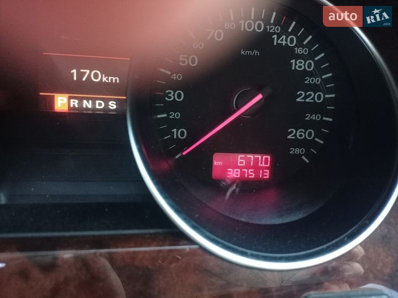 Седан Audi A8 2004 в Дніпрі