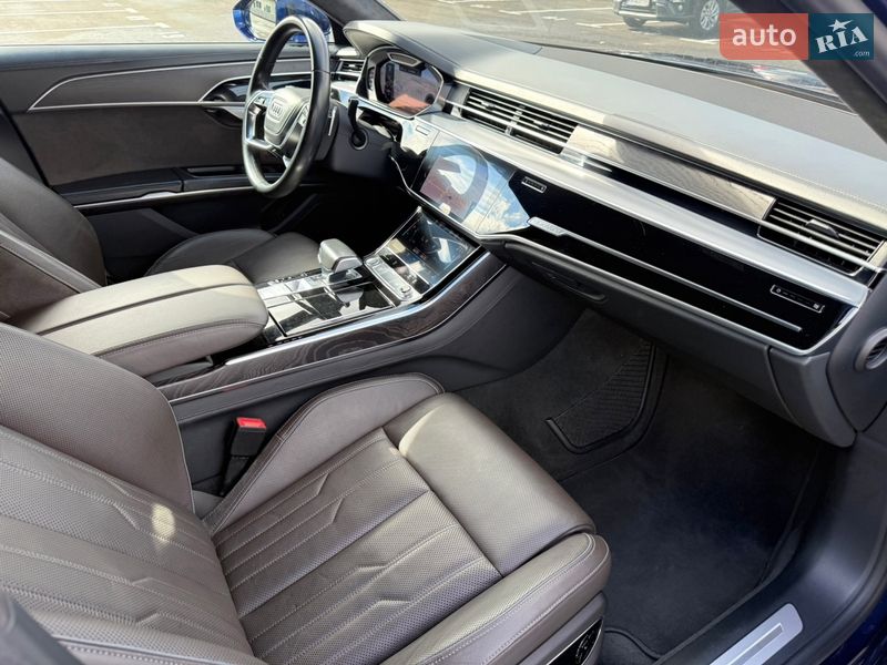 Седан Audi A8 2018 в Києві фото 44 Седан Audi A8 2018 в Києві
