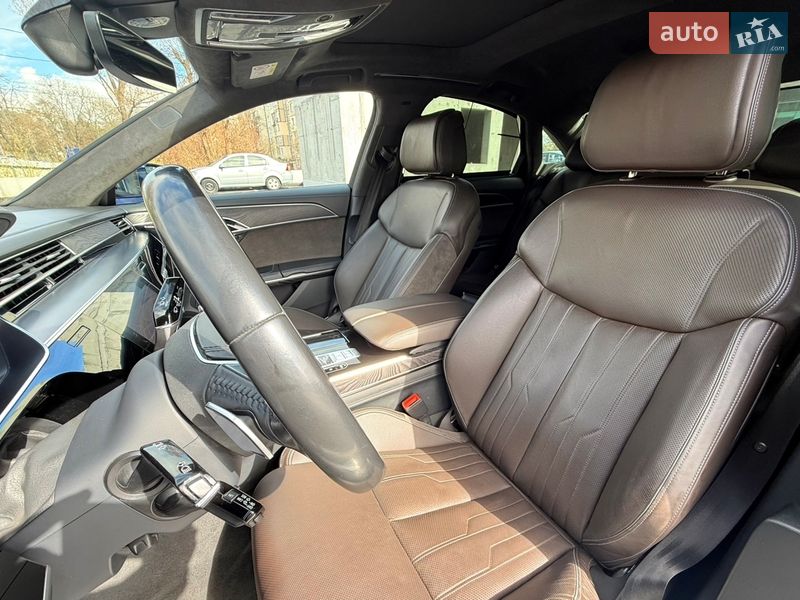 Седан Audi A8 2018 в Києві фото 48 Седан Audi A8 2018 в Києві