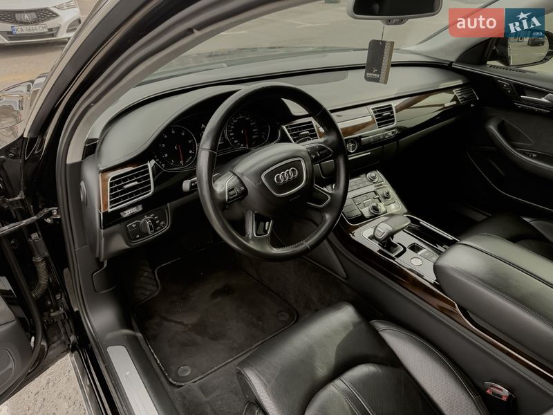 Седан Audi A8 2014 в Киеве