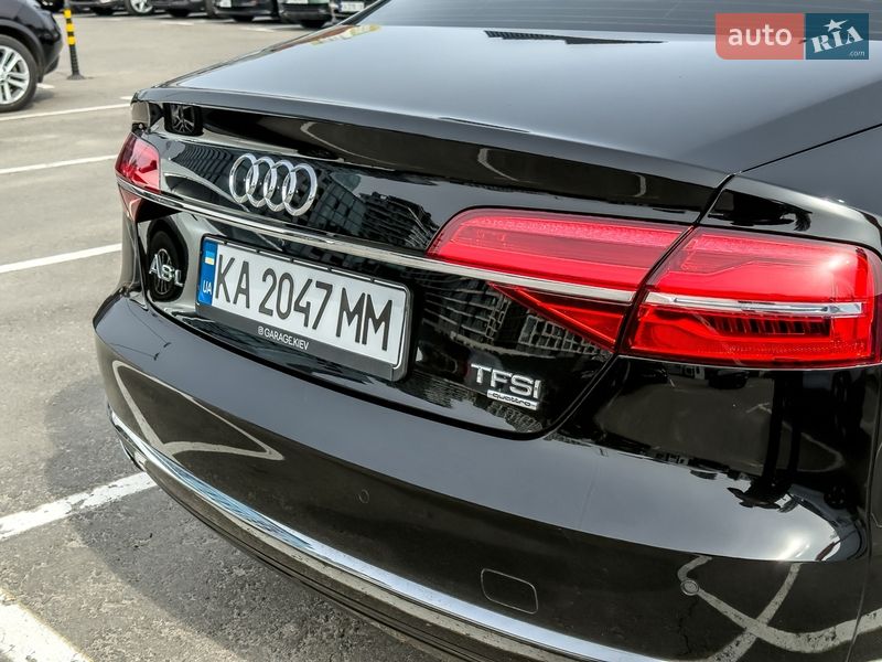 Седан Audi A8 2014 в Киеве