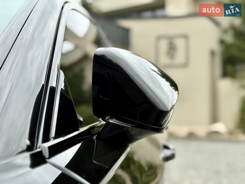 Седан Audi A8 2021 в Львове