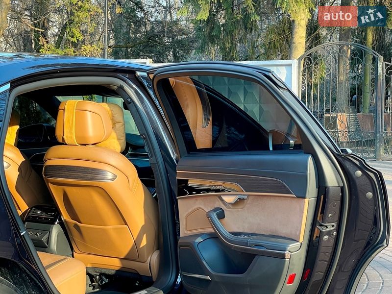 Седан Audi A8 2021 в Києві