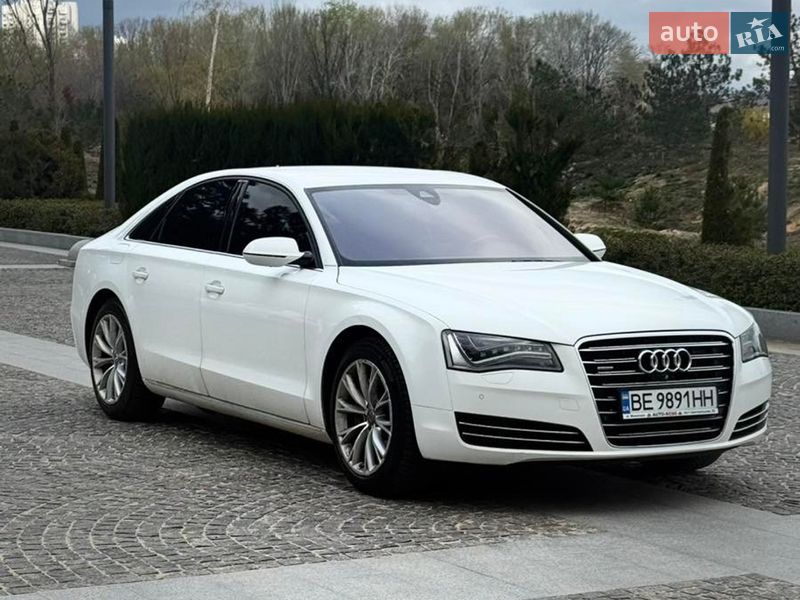 Седан Audi A8 2012 в Днепре
