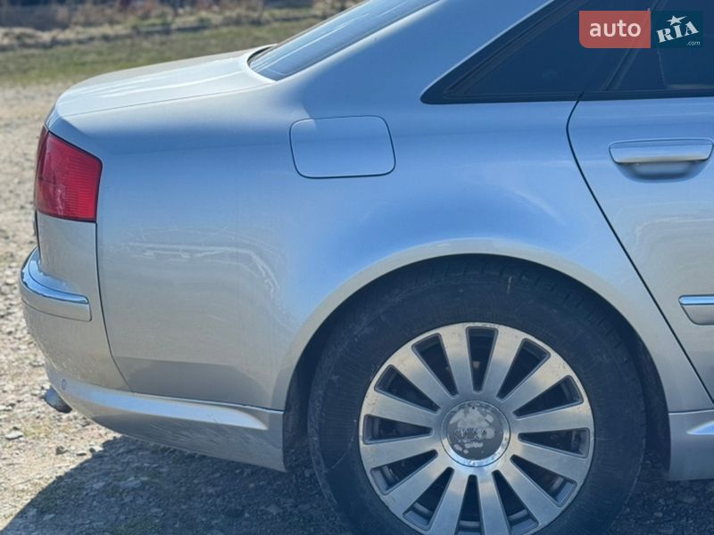 Седан Audi A8 2007 в Львові