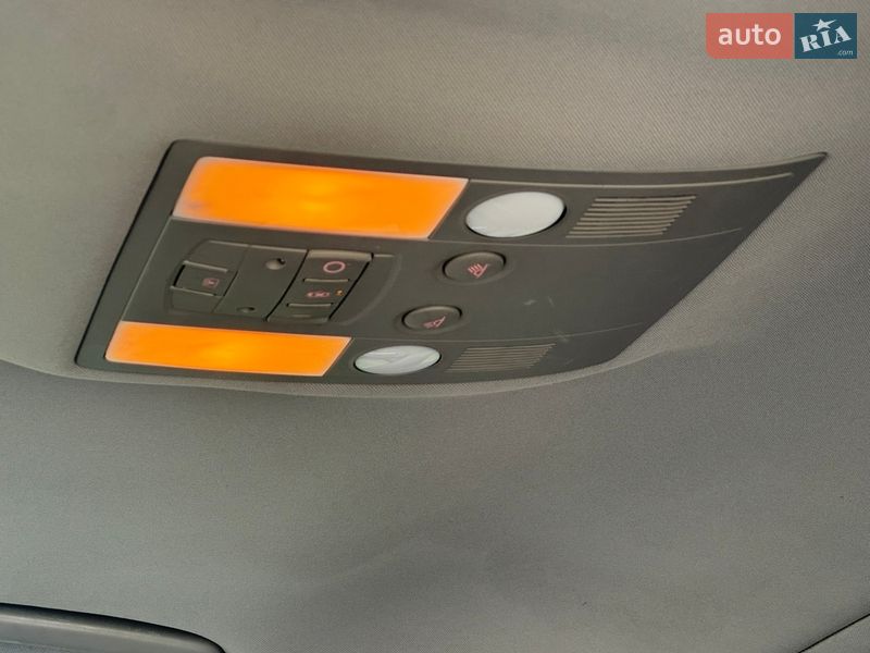 Седан Audi A8 2007 в Львові