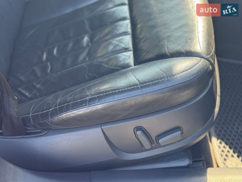Седан Audi A8 2007 в Львові