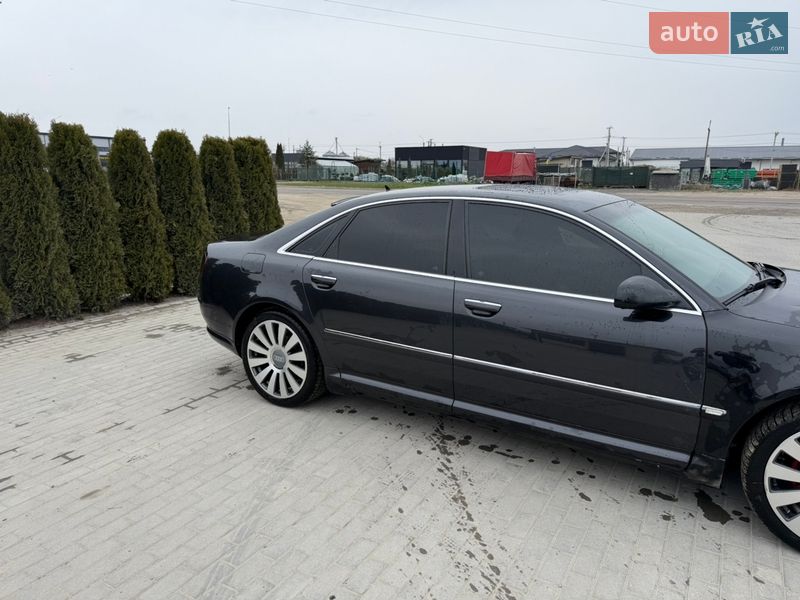Седан Audi A8 2004 в Львові