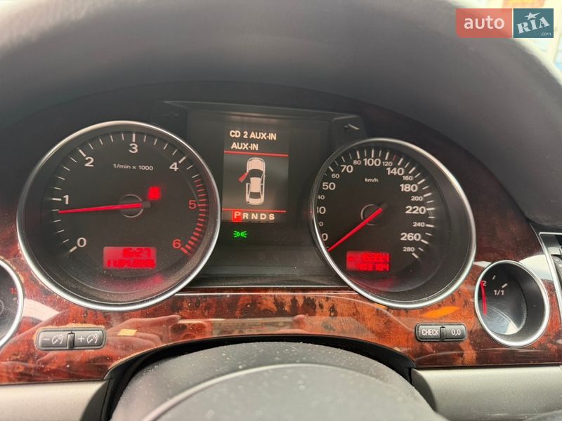 Седан Audi A8 2004 в Львові