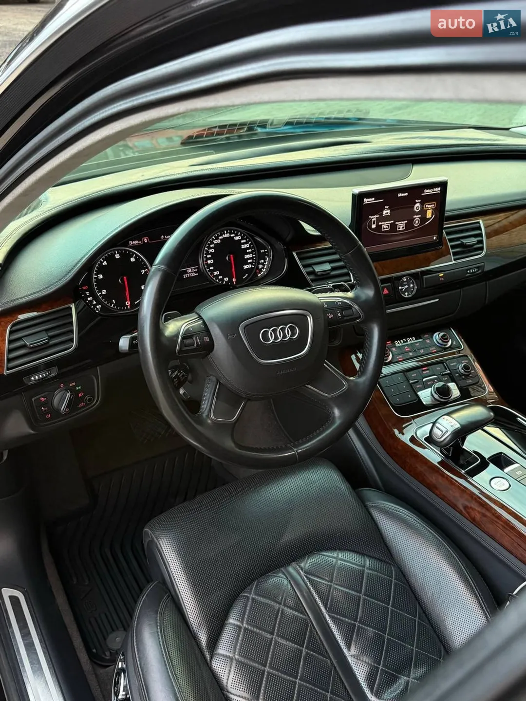 2010 Audi A8 - мініатюра 5