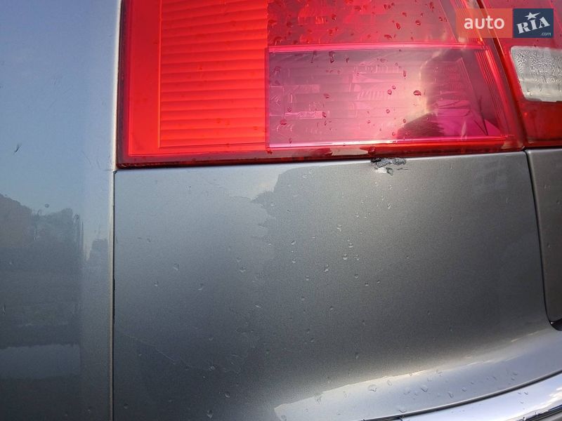 Седан Audi A8 2005 в Нежине