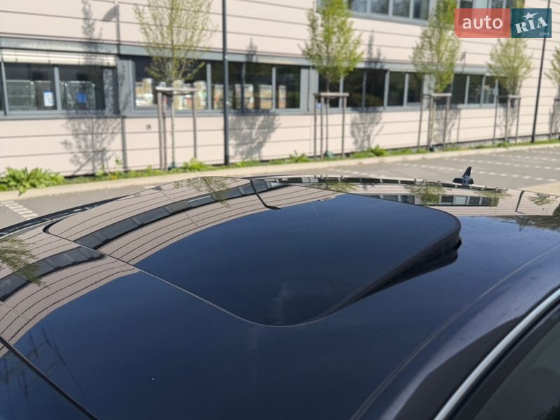 Седан Audi A8 2014 в Ровно