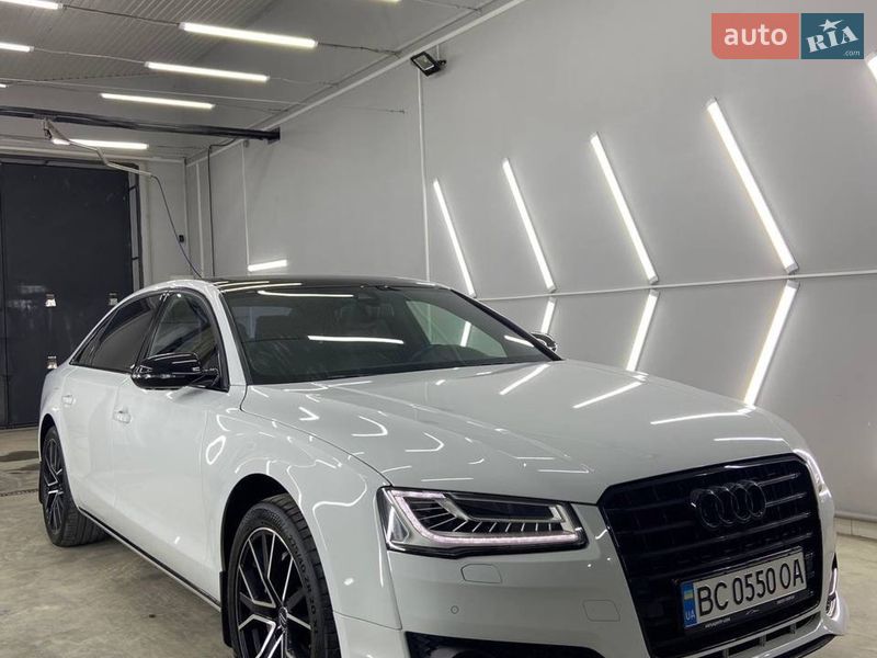 Audi A8 2012