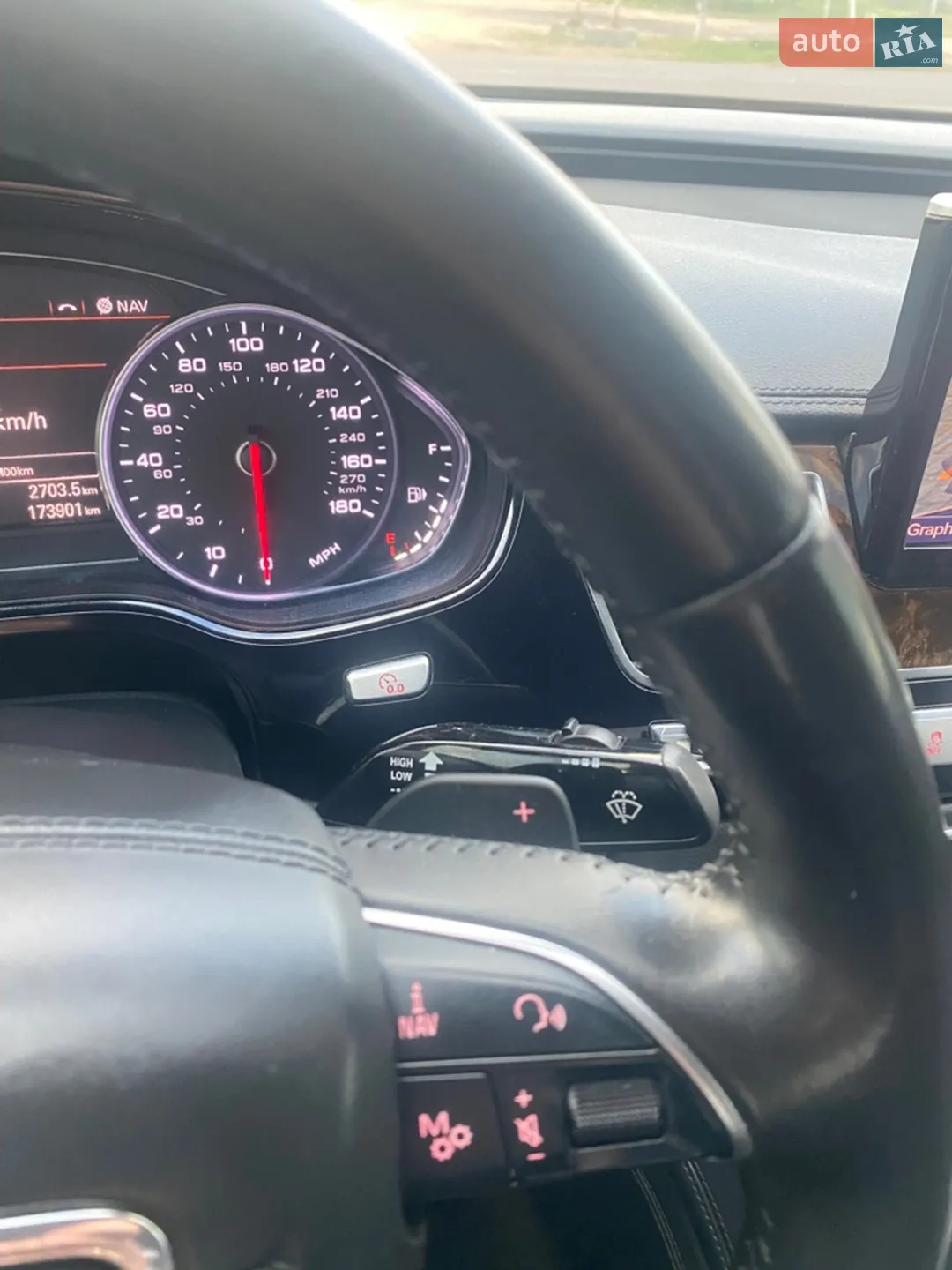 2015 Audi A8 - мініатюра 35