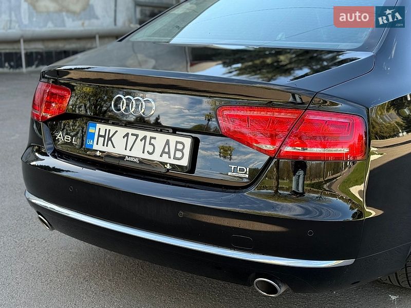 Седан Audi A8 2013 в Рівному