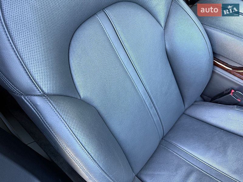 Седан Audi A8 2013 в Рівному