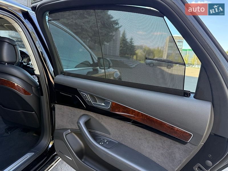 Седан Audi A8 2013 в Рівному