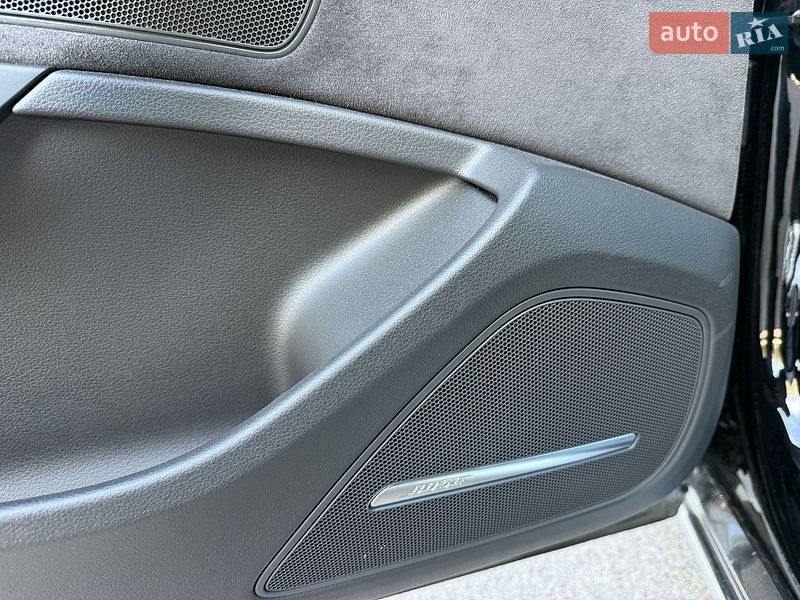 Седан Audi A8 2013 в Рівному