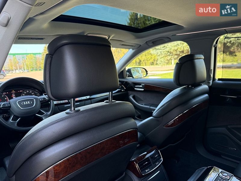 Седан Audi A8 2013 в Рівному
