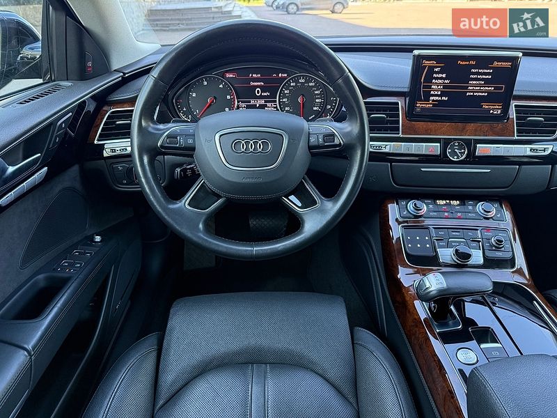 Седан Audi A8 2013 в Рівному