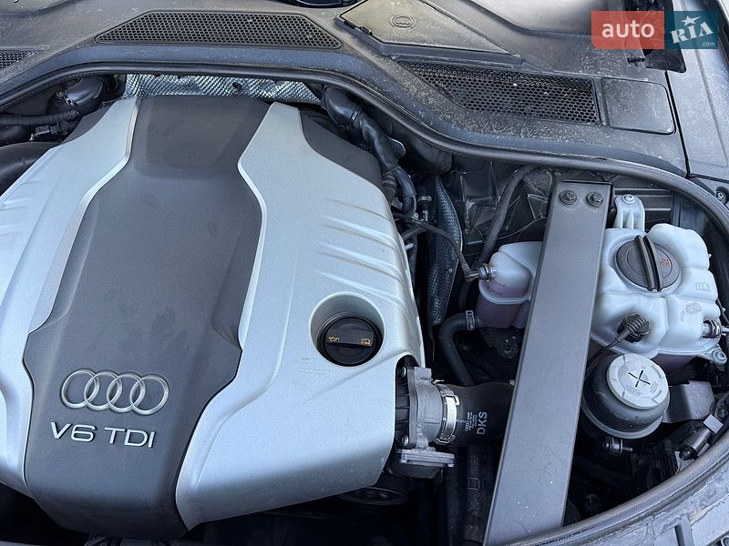 Седан Audi A8 2013 в Рівному