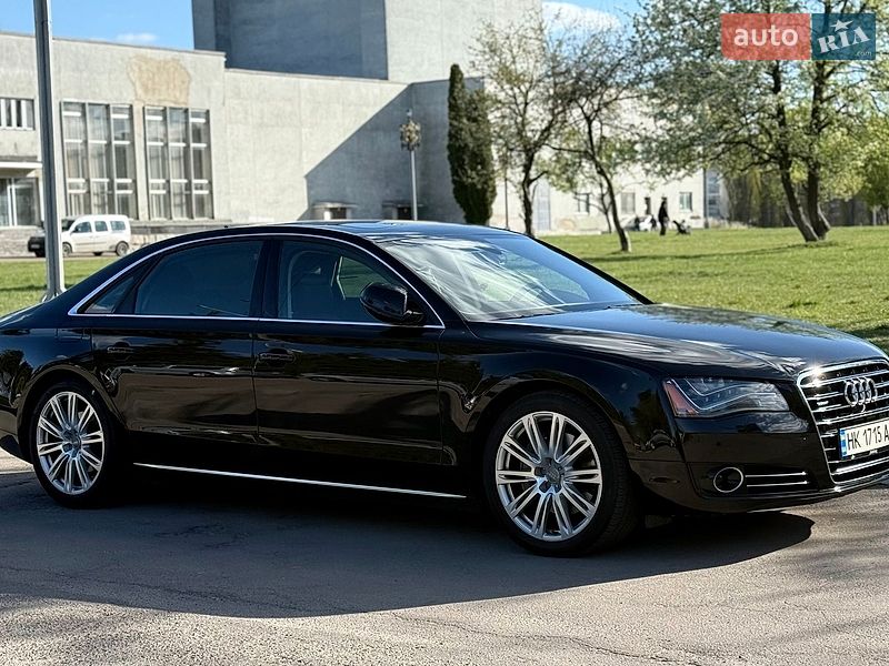 Седан Audi A8 2013 в Рівному