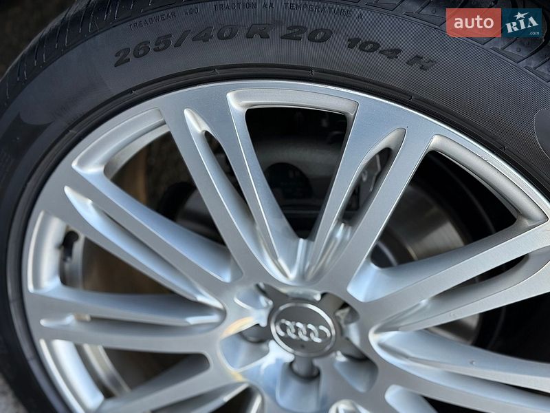 Седан Audi A8 2013 в Рівному