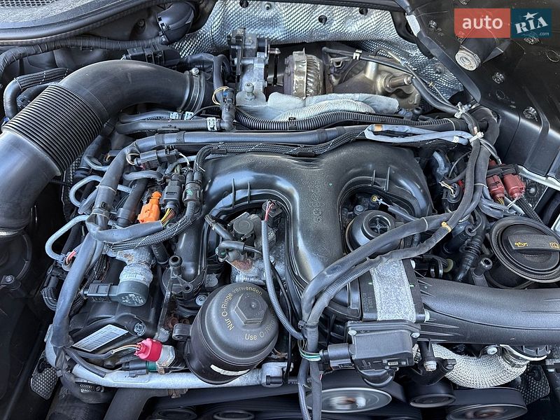 Седан Audi A8 2013 в Рівному