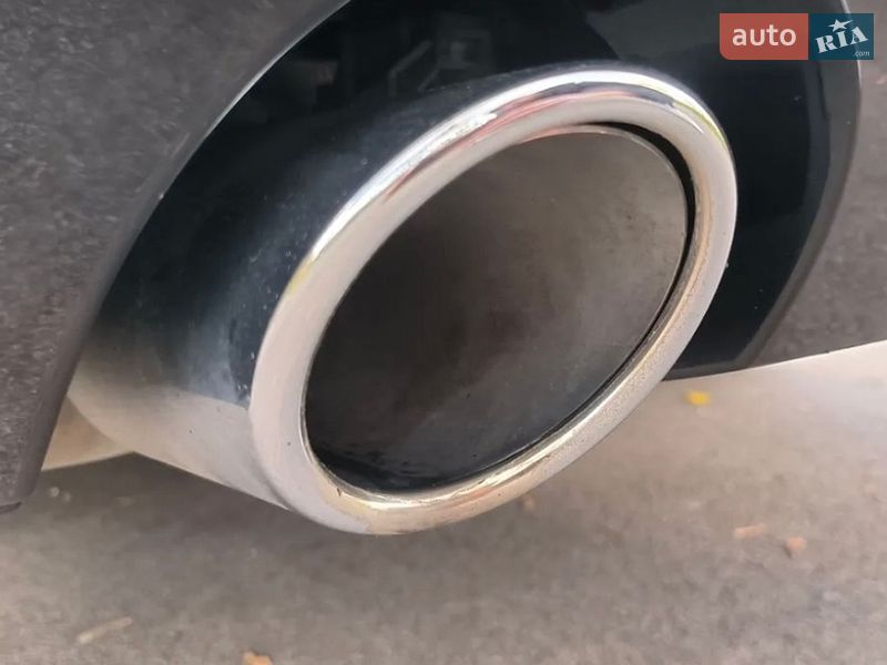 Седан Audi A8 2013 в Рівному