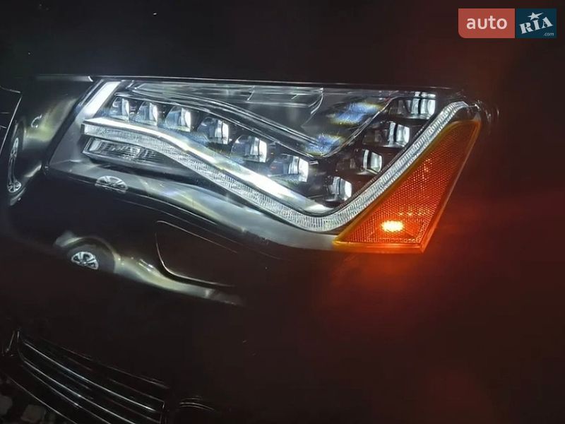 Седан Audi A8 2013 в Рівному