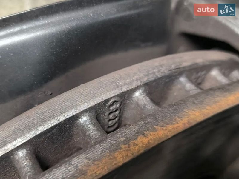 Седан Audi A8 2013 в Рівному