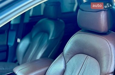Седан Audi A8 2014 в Черновцах