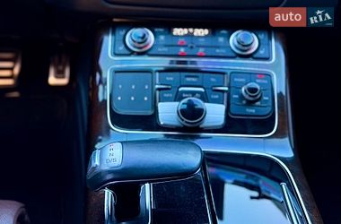 Седан Audi A8 2014 в Черновцах