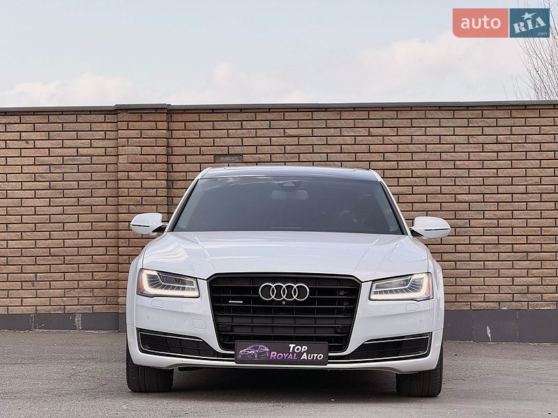 Седан Audi A8 2016 в Кривом Роге