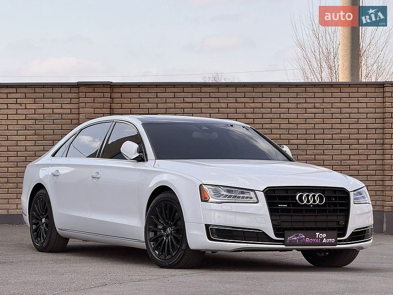 Седан Audi A8 2016 в Кривом Роге