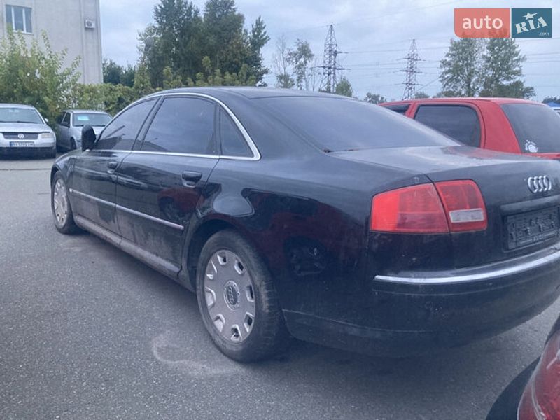 Седан Audi A8 2004 в Киеве