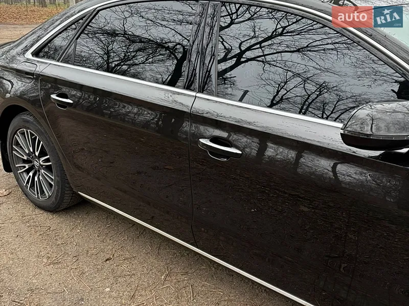 Audi A8 2017 VIN WAUZZZ4H4HN012357 фото оголошення 15 з 48