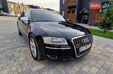 Седан Audi A8 2005 в Ужгороді