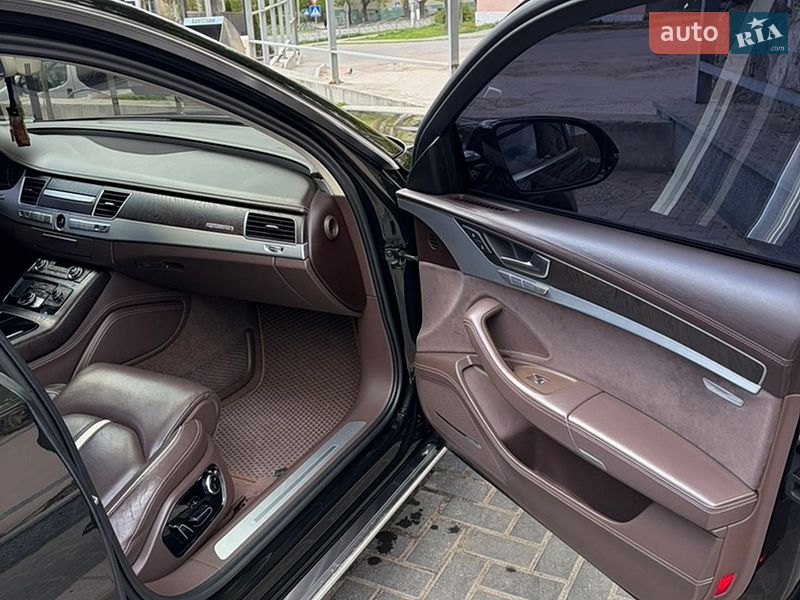 Седан Audi A8 2012 в Кропивницькому