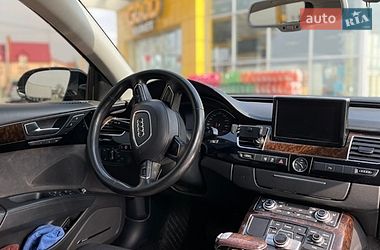 Седан Audi A8 2011 в Львове